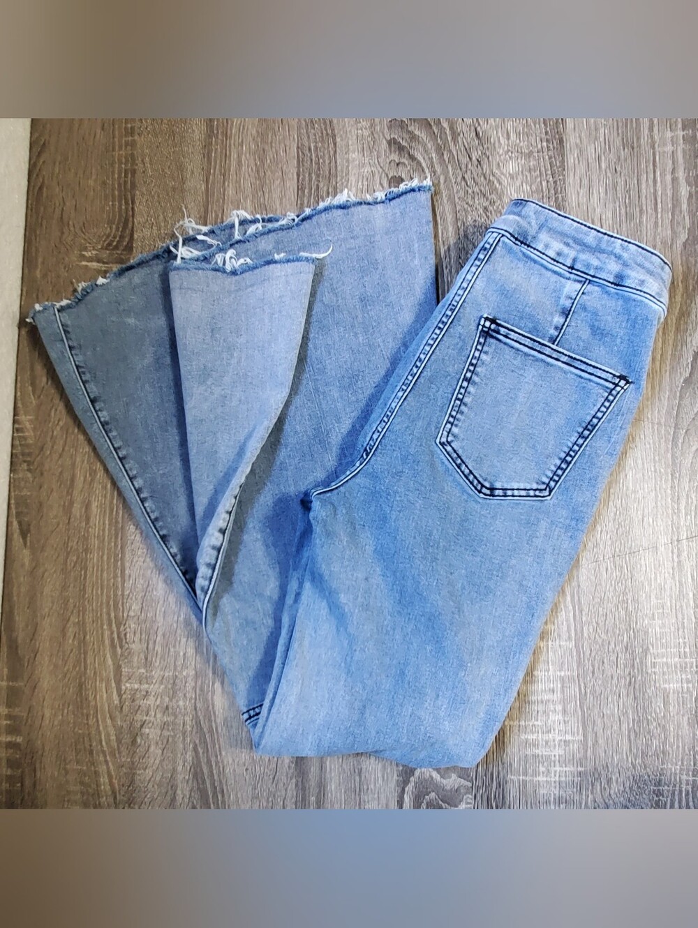 We The Free Women's Jeans Flared Size 26 Frayed Hem 2-Pockets Pre-owned